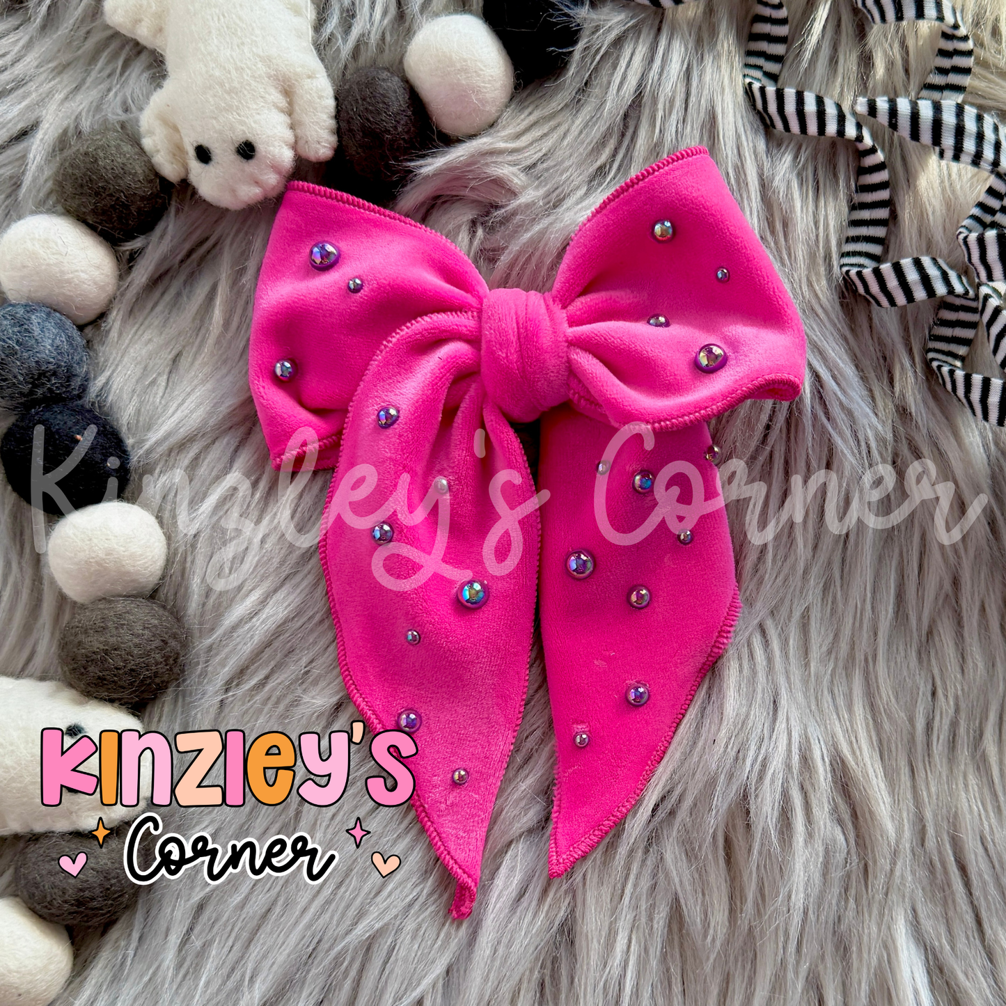 Glitz & Ghouls Pearl Hallie